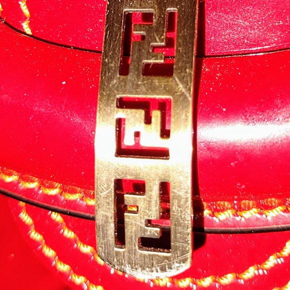 Fendi Tulipano Patent Leather B (Buckle) Rare Vintage Handbag - Picture 2 of 16